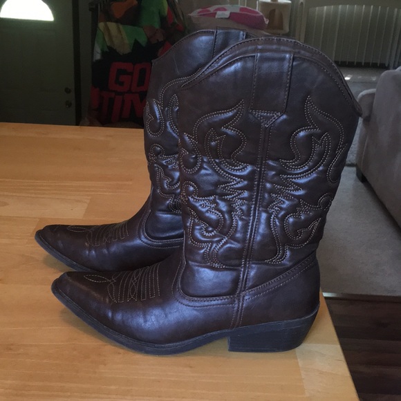 Shoes - Cowboy boots